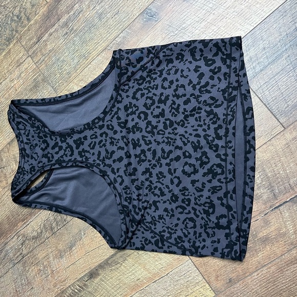Athleta shanti crop tank black and grey animal print size small - Picture 4 of 7
